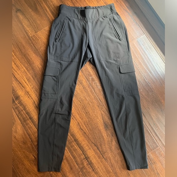 Athleta Pants - Athleta Chelsea Cargo Pants size 0